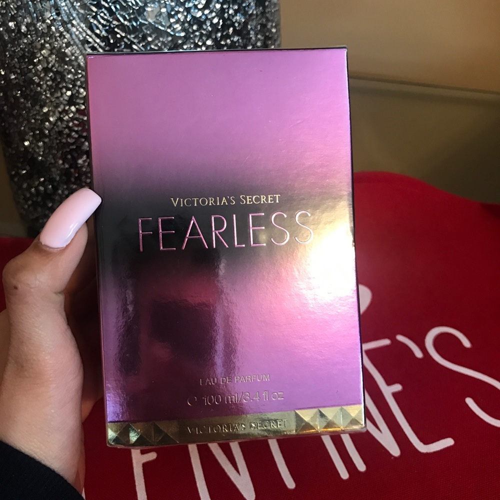 🚫🚫SOLD🚫🚫Victoria's Secret perfume FEARLESS